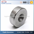 Meilleur prix Super Strong Ring Loop Countersunk Magnet 30 x 10 mm Trou de 6 mm Bobine d&#39;aimant en néodyme à la Terre rare 6mm